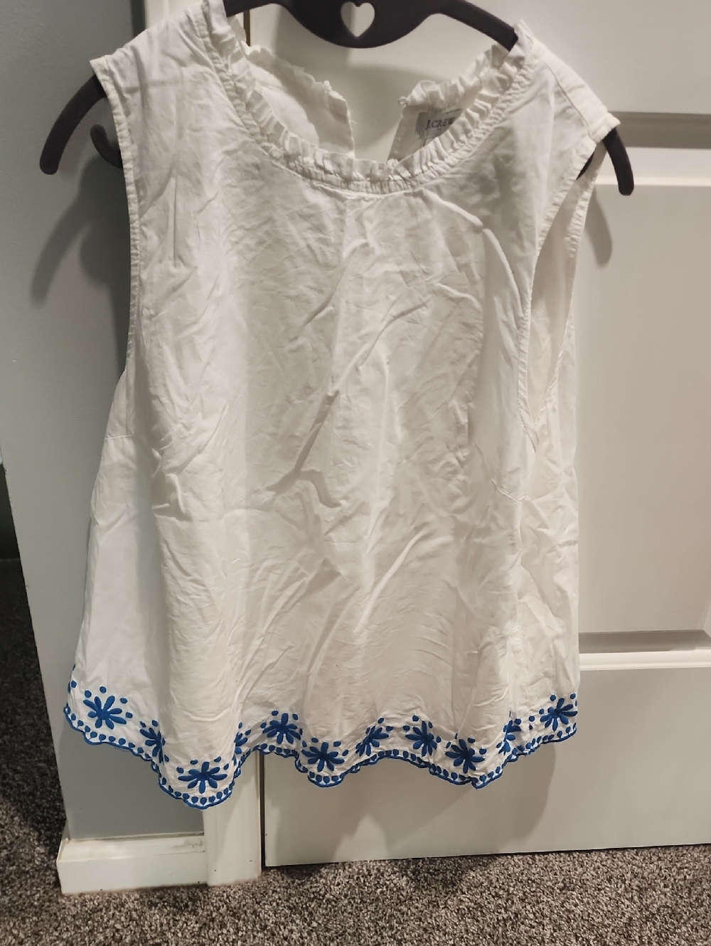 J Crew XL womens white Sleeveless Embroidered Hem Women's Top